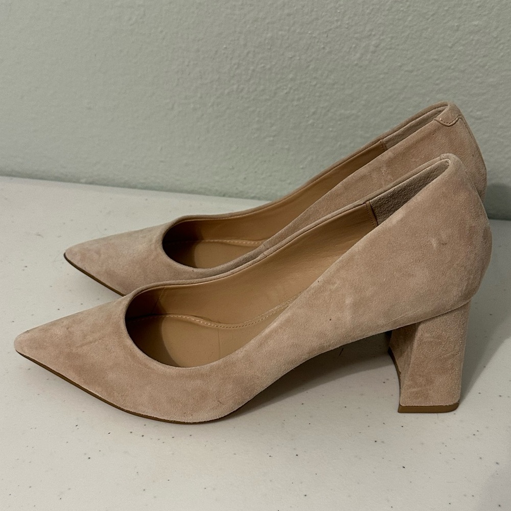 Steve Madden Tan Suede Block Heel Pumps